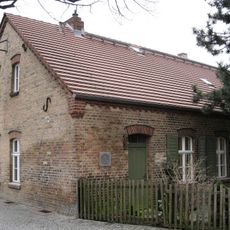 Landarbeiterhaus & Stall Königin-Luise-Straße 58