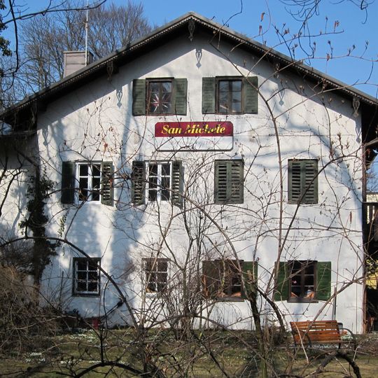 Baumkirchner Straße 1