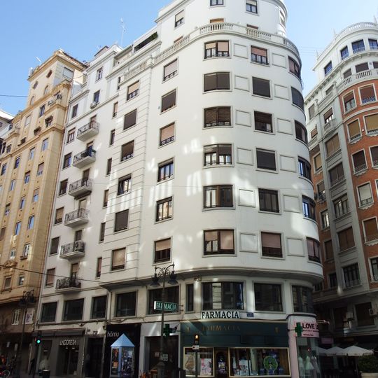 Building at 39 Oest avenue, Valencia