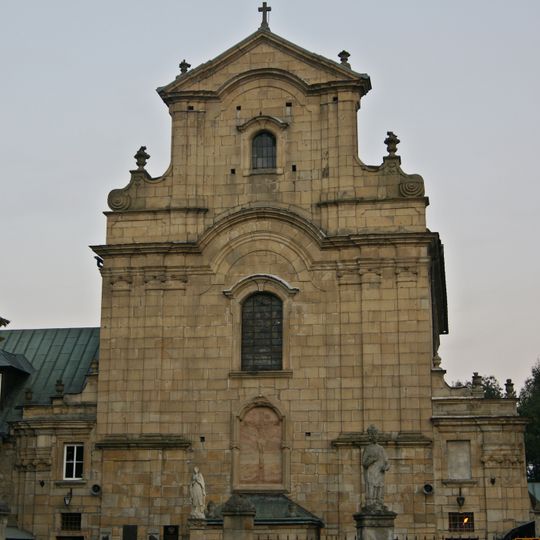 Kościół Podwyższenia Krzyża, Osiedle Plac Konstytucji 3 Maja 2 w Krosnie