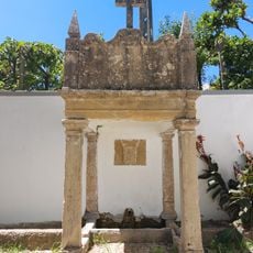 Fonte de São Lourenço e terreiro anexo
