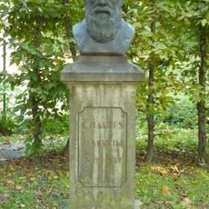 Charles Darwin Monument