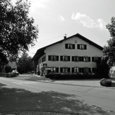 Bauernhaus Kirchplatz 6, Kirchplatz 6 a in Mauerstetten