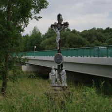 Kříž u severního předmostí mostu přes Lužnici