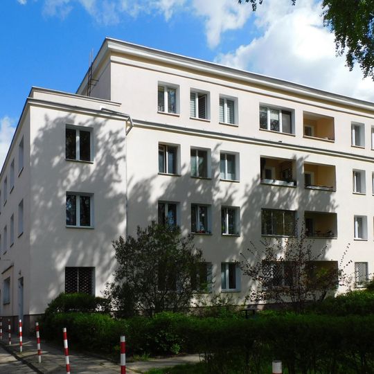 Blok przy ulicy Sitnika 1