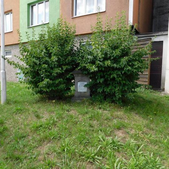 Kříž v Mlýnské ulici ve Žluticích