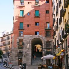 Arco de Cuchilleros