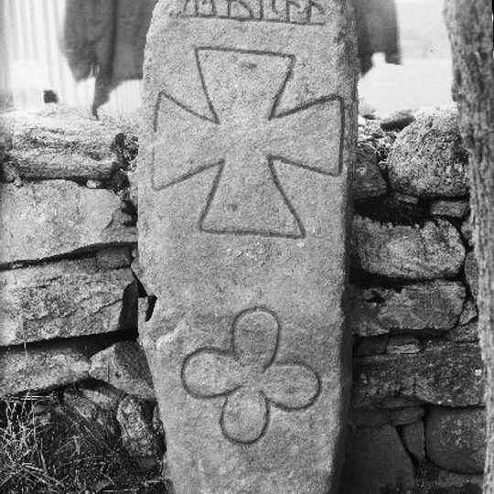 Vg 167 Södra Vings kyrkogård