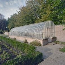 Havixhorst, tuinmuren met kas en hondenhokken