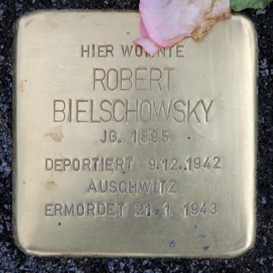 Stolperstein en memoria de Robert Bielschowsky