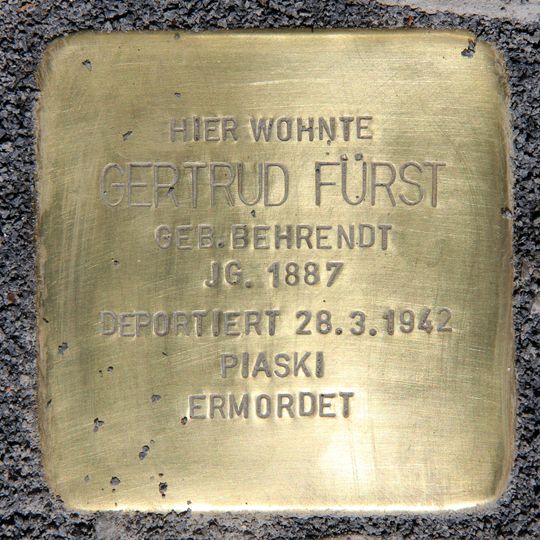 Stolperstein en memoria de Gertrud Fürst
