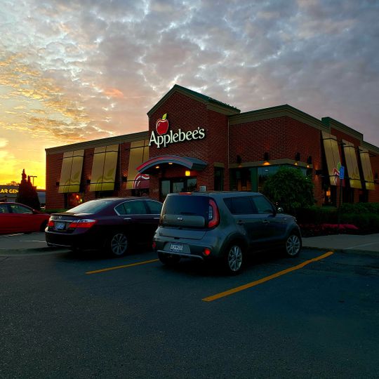 Applebee's Grill + Bar