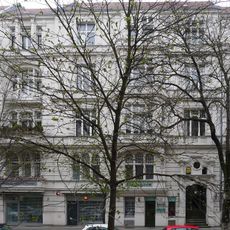 Mietshaus & Laden Fasanenstraße 71