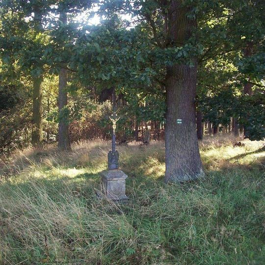 Kříž mezi Lipí a Manětínem