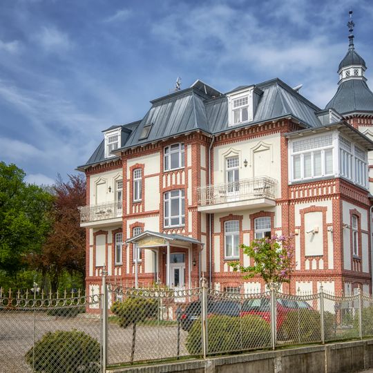 Zespół pensjonatu, ob. dom wczasowy Energia