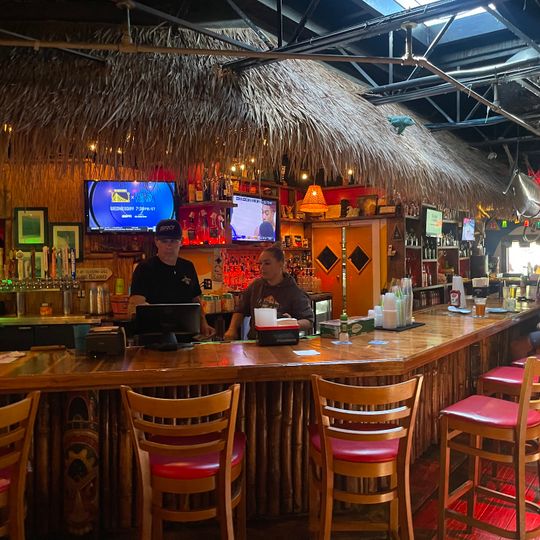 Gilligans Island Bar & Grill