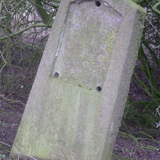 Milestone, W of B4037 jct