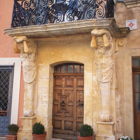 Maison à cariatides