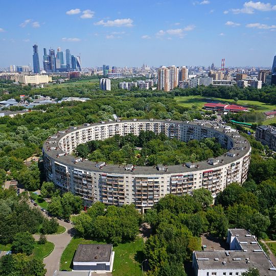 Round apartment buildings in Moscow