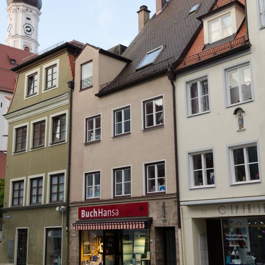 Wohn- und Geschäftshaus