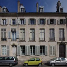 Immeuble, 10 place de la Carrière