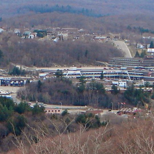 Algo Centre Mall