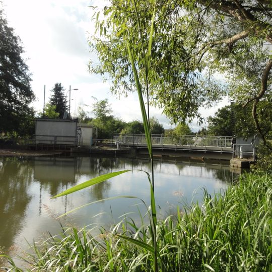 Überfallwehr Alte Bautzener Straße, am Wehr