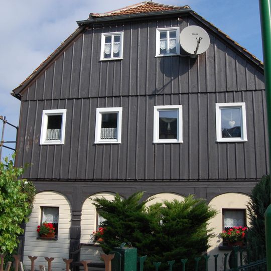 Ernst-Thälmann-Platz 2