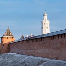 Прясло стены между Митрополичьей башней и Воскресенской аркой (Великий Новгород)