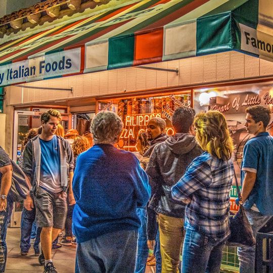 Filippi's Pizza Grotto Little Italy