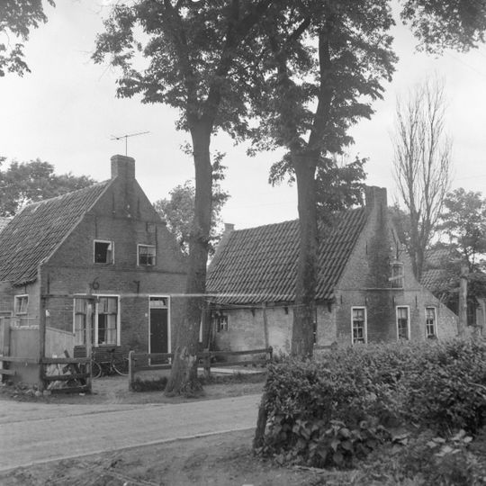 Burgemeester Waldastraat 13, Nes