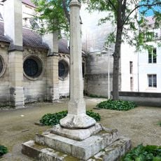 Croix de la place de la République d'Arcueil