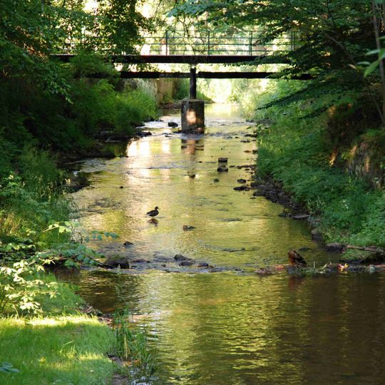 Lávka přes Manětínský potok v Manětíně východně od zámku