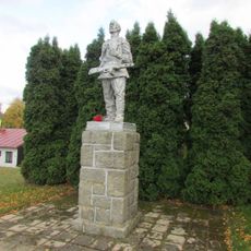 Socha Rudoarmějec ve Studené