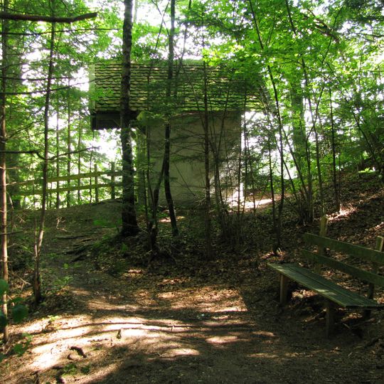 Kapelle in der Nordostecke des Burgstalls Hohenegg
