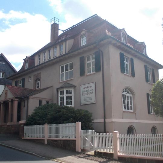 Otto-Johnsen-Straße 2