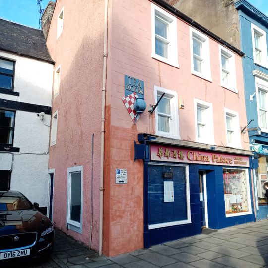 29, 30 Market Square, Duns