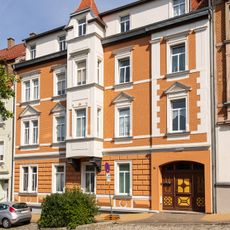 Mietshaus in geschlossener Bebauung Waldheimer Straße 56