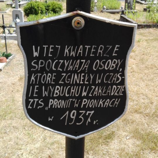 Kwatera osób, które zginęły podczas wybuchu w PWP, 1937 r., cmentarz ul. Polna w Pionkach