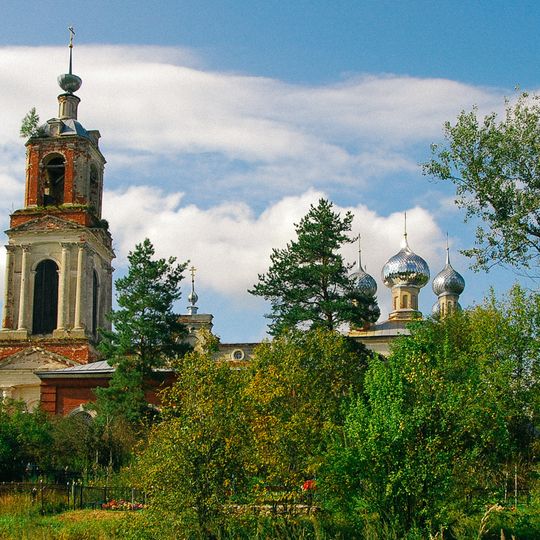 Никольская церковь с иконостасом и живописью