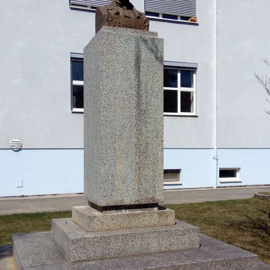 Pomník TGM v Novém Vrátě