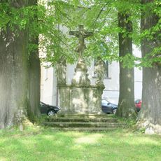 Socha Kalvárie na Kostelním náměstí ve Vejprtech