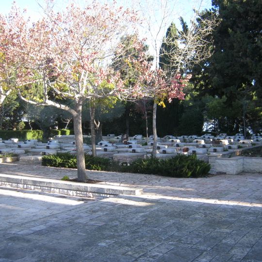Isfiya Military Cemetery