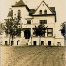 Old orphanage in Helenówek