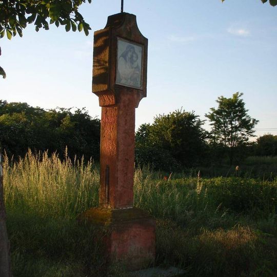 Boží muka severně od Valova