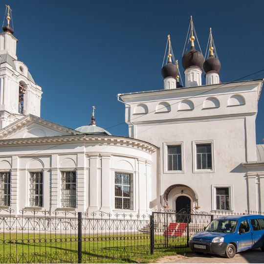 Церковь Спаса Преображения за верхом