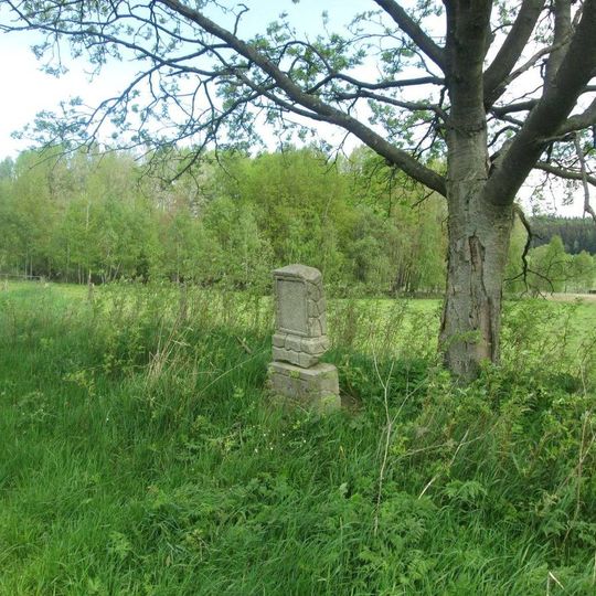 Pomník jihovýchodně od Nové Vísky