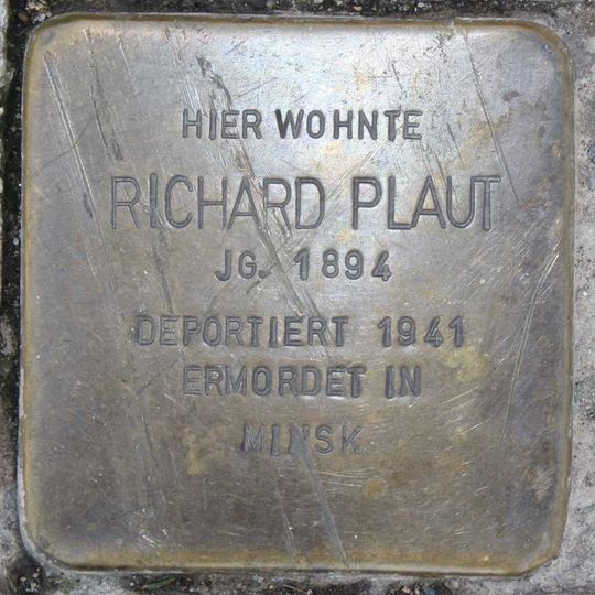 Stolperstein en memoria de Richard Plaut