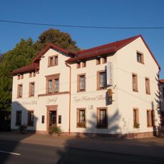 Gasthof und Seitengebäude im Hof Dölitzsch 21