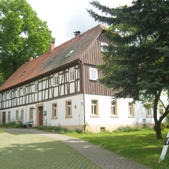 Hirschfelder Straße 5